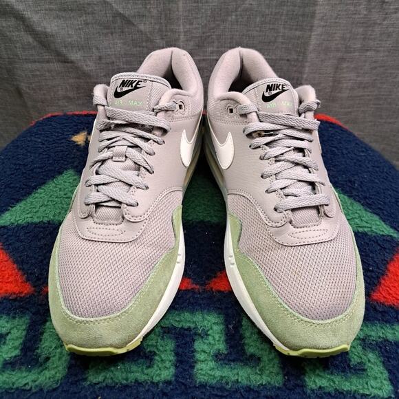 %Size 10.5 Nike Air Max 1 Men Atmosphere Grey White Fresh Mint Black / A 28 main image 12